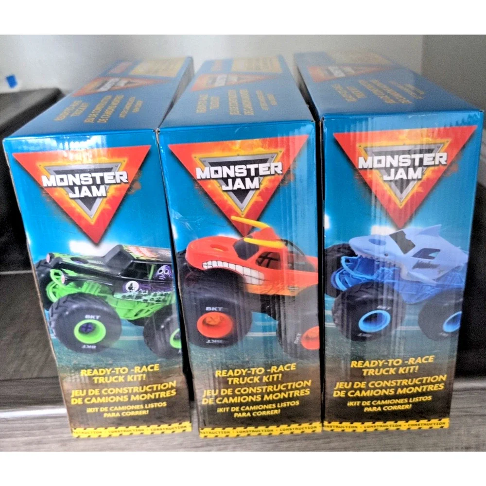 Monster Jam Mechanix Grave Digger Toro Loco Megalodon Re-Build Truck 1:18 Lot 3